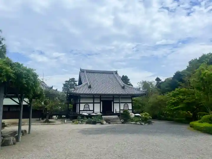 當麻寺奥院の{uncategorized: "未分類", other: "その他", undefined: "問題あり", building: "その他建物", grave: "お墓", sacred_gate: "鳥居", guardian: "狛犬", statue: "像", buddha: "仏像", history: "歴史", nature: "自然", garden: "庭園", animal: "動物", pagoda: "塔", temizu: "手水舎", mountain_gate: "山門・神門", sanctuary: "本殿・本堂", subordinate: "末社・摂社", art: "芸術", scenery: "景色", jizo: "地蔵", ema: "絵馬", goshuin: "御朱印", omikuji: "おみくじ", items: "授与品その他", amulet: "お守り", goshuincho: "御朱印帳", eats: "食事", festival: "お祭り", votive_dance: "神楽", shichigosan: "七五三参", wedding: "結婚式", experience: "体験その他", initially: "初詣", around: "周辺", anti_infection: "感染症対策"}