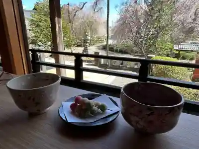 安養寺の{uncategorized: "未分類", other: "その他", undefined: "問題あり", building: "その他建物", grave: "お墓", sacred_gate: "鳥居", guardian: "狛犬", statue: "像", buddha: "仏像", history: "歴史", nature: "自然", garden: "庭園", animal: "動物", pagoda: "塔", temizu: "手水舎", mountain_gate: "山門・神門", sanctuary: "本殿・本堂", subordinate: "末社・摂社", art: "芸術", scenery: "景色", jizo: "地蔵", ema: "絵馬", goshuin: "御朱印", omikuji: "おみくじ", items: "授与品その他", amulet: "お守り", goshuincho: "御朱印帳", eats: "食事", festival: "お祭り", votive_dance: "神楽", shichigosan: "七五三参", wedding: "結婚式", experience: "体験その他", initially: "初詣", around: "周辺", anti_infection: "感染症対策"}