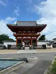 喜光寺の山門