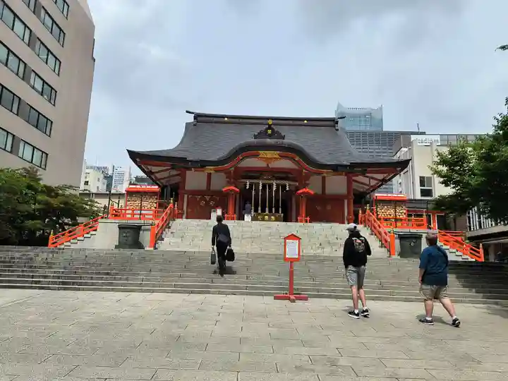 花園神社の本殿・本堂