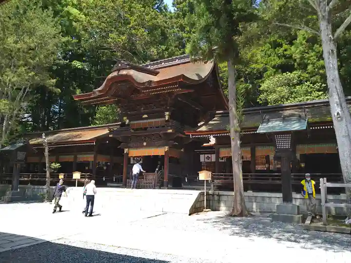 諏訪大社下社秋宮(長野県)