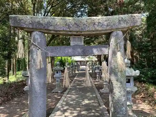 近津神社の鳥居