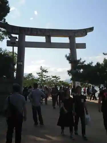 厳島神社の鳥居