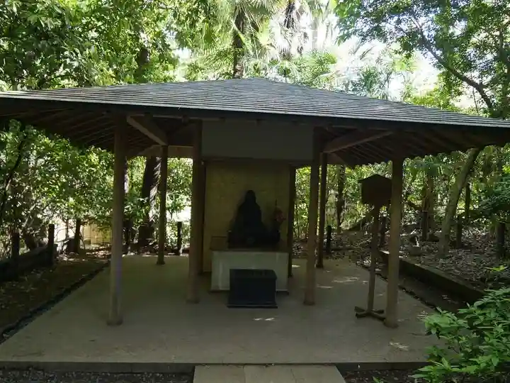 明王院(満願寺別院)の像