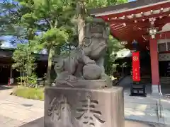 越ヶ谷久伊豆神社の狛犬