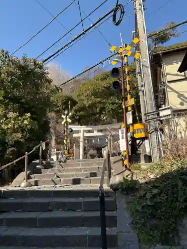 御霊神社の{uncategorized: "未分類", other: "その他", undefined: "問題あり", building: "その他建物", grave: "お墓", sacred_gate: "鳥居", guardian: "狛犬", statue: "像", buddha: "仏像", history: "歴史", nature: "自然", garden: "庭園", animal: "動物", pagoda: "塔", temizu: "手水舎", mountain_gate: "山門・神門", sanctuary: "本殿・本堂", subordinate: "末社・摂社", art: "芸術", scenery: "景色", jizo: "地蔵", ema: "絵馬", goshuin: "御朱印", omikuji: "おみくじ", items: "授与品その他", amulet: "お守り", goshuincho: "御朱印帳", eats: "食事", festival: "お祭り", votive_dance: "神楽", shichigosan: "七五三参", wedding: "結婚式", experience: "体験その他", initially: "初詣", around: "周辺", anti_infection: "感染症対策"}