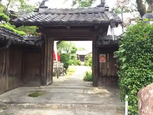 智福寺の山門