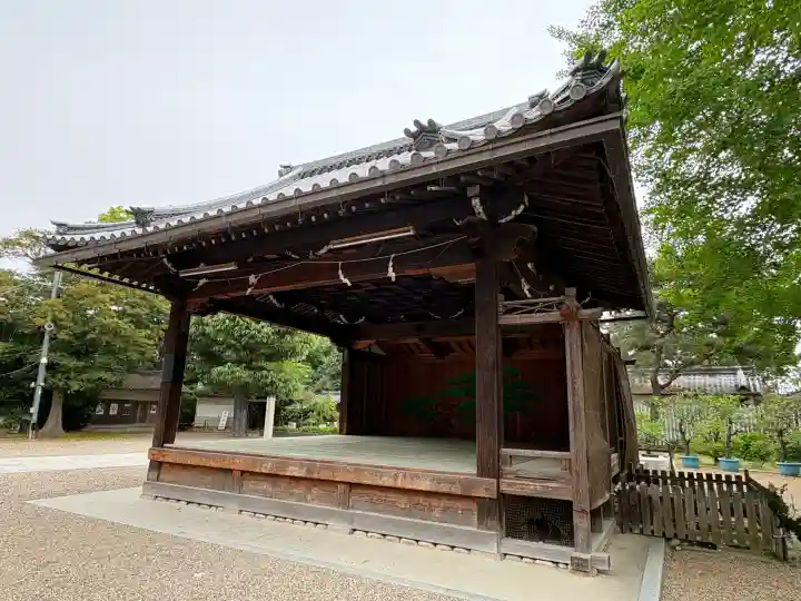 道明寺天満宮の{uncategorized: "未分類", other: "その他", undefined: "問題あり", building: "その他建物", grave: "お墓", sacred_gate: "鳥居", guardian: "狛犬", statue: "像", buddha: "仏像", history: "歴史", nature: "自然", garden: "庭園", animal: "動物", pagoda: "塔", temizu: "手水舎", mountain_gate: "山門・神門", sanctuary: "本殿・本堂", subordinate: "末社・摂社", art: "芸術", scenery: "景色", jizo: "地蔵", ema: "絵馬", goshuin: "御朱印", omikuji: "おみくじ", items: "授与品その他", amulet: "お守り", goshuincho: "御朱印帳", eats: "食事", festival: "お祭り", votive_dance: "神楽", shichigosan: "七五三参", wedding: "結婚式", experience: "体験その他", initially: "初詣", around: "周辺", anti_infection: "感染症対策"}