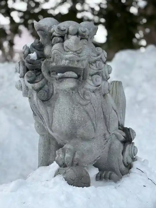 新琴似神社の狛犬