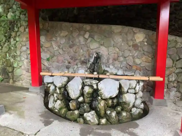 白龍稲荷大神の手水舎