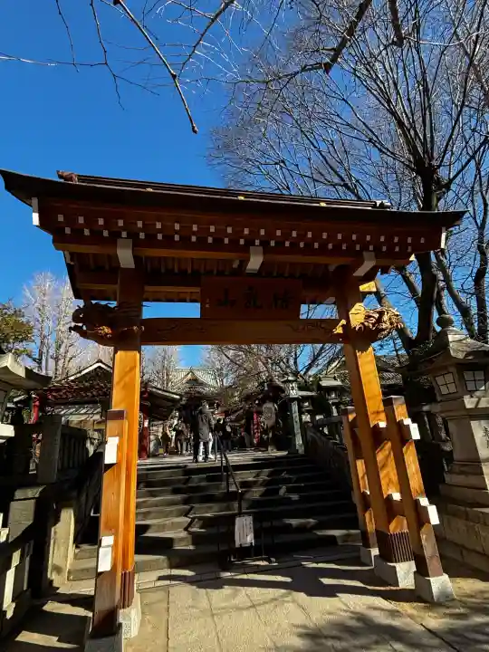 待乳山聖天(本龍院)の{uncategorized: "未分類", other: "その他", undefined: "問題あり", building: "その他建物", grave: "お墓", sacred_gate: "鳥居", guardian: "狛犬", statue: "像", buddha: "仏像", history: "歴史", nature: "自然", garden: "庭園", animal: "動物", pagoda: "塔", temizu: "手水舎", mountain_gate: "山門・神門", sanctuary: "本殿・本堂", subordinate: "末社・摂社", art: "芸術", scenery: "景色", jizo: "地蔵", ema: "絵馬", goshuin: "御朱印", omikuji: "おみくじ", items: "授与品その他", amulet: "お守り", goshuincho: "御朱印帳", eats: "食事", festival: "お祭り", votive_dance: "神楽", shichigosan: "七五三参", wedding: "結婚式", experience: "体験その他", initially: "初詣", around: "周辺", anti_infection: "感染症対策"}