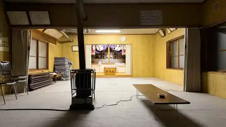 水無山神神社の{uncategorized: "未分類", other: "その他", undefined: "問題あり", building: "その他建物", grave: "お墓", sacred_gate: "鳥居", guardian: "狛犬", statue: "像", buddha: "仏像", history: "歴史", nature: "自然", garden: "庭園", animal: "動物", pagoda: "塔", temizu: "手水舎", mountain_gate: "山門・神門", sanctuary: "本殿・本堂", subordinate: "末社・摂社", art: "芸術", scenery: "景色", jizo: "地蔵", ema: "絵馬", goshuin: "御朱印", omikuji: "おみくじ", items: "授与品その他", amulet: "お守り", goshuincho: "御朱印帳", eats: "食事", festival: "お祭り", votive_dance: "神楽", shichigosan: "七五三参", wedding: "結婚式", experience: "体験その他", initially: "初詣", around: "周辺", anti_infection: "感染症対策"}