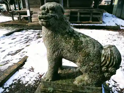 神明社の狛犬