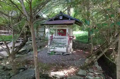 栄山寺の末社