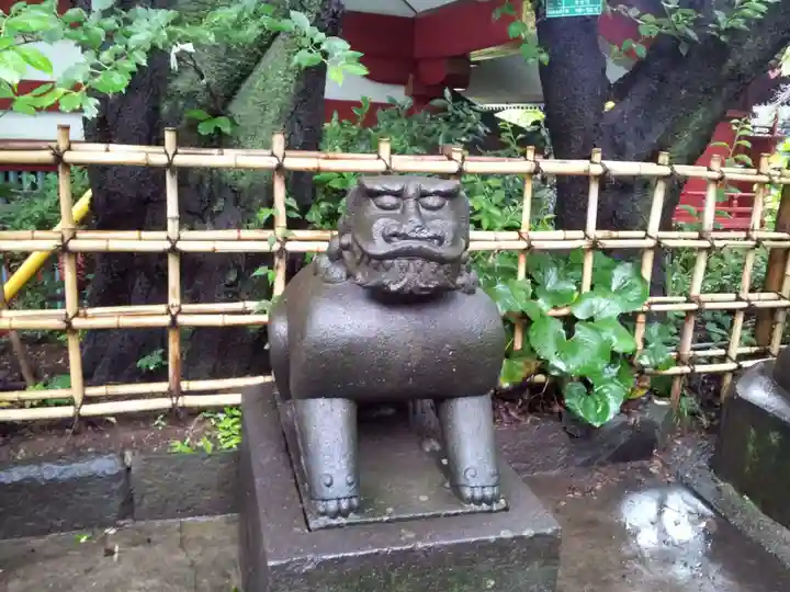 市谷亀岡八幡宮の狛犬