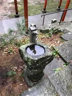 水玉稲荷神社の手水舎