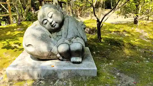 酬恩庵一休寺の像