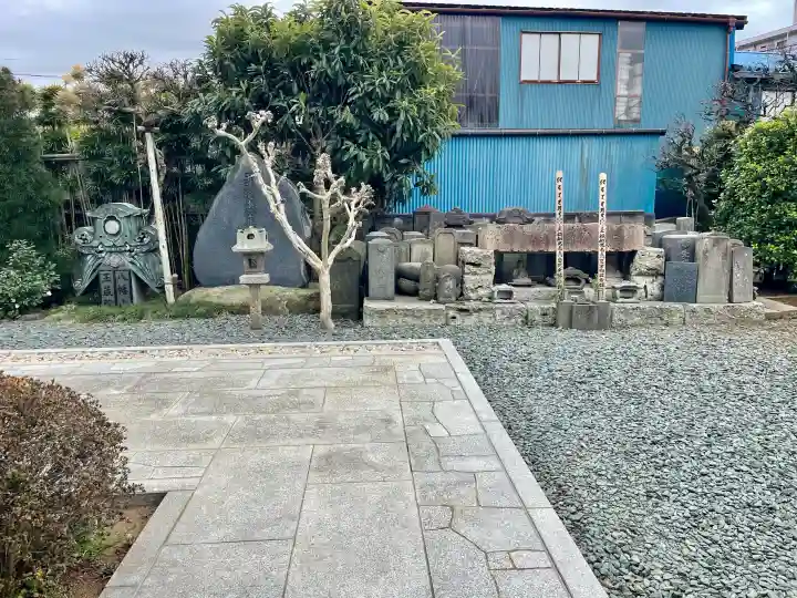 玉蔵院の{uncategorized: "未分類", other: "その他", undefined: "問題あり", building: "その他建物", grave: "お墓", sacred_gate: "鳥居", guardian: "狛犬", statue: "像", buddha: "仏像", history: "歴史", nature: "自然", garden: "庭園", animal: "動物", pagoda: "塔", temizu: "手水舎", mountain_gate: "山門・神門", sanctuary: "本殿・本堂", subordinate: "末社・摂社", art: "芸術", scenery: "景色", jizo: "地蔵", ema: "絵馬", goshuin: "御朱印", omikuji: "おみくじ", items: "授与品その他", amulet: "お守り", goshuincho: "御朱印帳", eats: "食事", festival: "お祭り", votive_dance: "神楽", shichigosan: "七五三参", wedding: "結婚式", experience: "体験その他", initially: "初詣", around: "周辺", anti_infection: "感染症対策"}