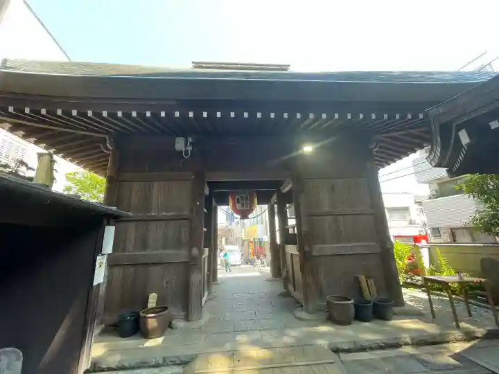 弘明寺の{uncategorized: "未分類", other: "その他", undefined: "問題あり", building: "その他建物", grave: "お墓", sacred_gate: "鳥居", guardian: "狛犬", statue: "像", buddha: "仏像", history: "歴史", nature: "自然", garden: "庭園", animal: "動物", pagoda: "塔", temizu: "手水舎", mountain_gate: "山門・神門", sanctuary: "本殿・本堂", subordinate: "末社・摂社", art: "芸術", scenery: "景色", jizo: "地蔵", ema: "絵馬", goshuin: "御朱印", omikuji: "おみくじ", items: "授与品その他", amulet: "お守り", goshuincho: "御朱印帳", eats: "食事", festival: "お祭り", votive_dance: "神楽", shichigosan: "七五三参", wedding: "結婚式", experience: "体験その他", initially: "初詣", around: "周辺", anti_infection: "感染症対策"}
