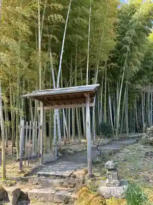 英勝寺の{uncategorized: "未分類", other: "その他", undefined: "問題あり", building: "その他建物", grave: "お墓", sacred_gate: "鳥居", guardian: "狛犬", statue: "像", buddha: "仏像", history: "歴史", nature: "自然", garden: "庭園", animal: "動物", pagoda: "塔", temizu: "手水舎", mountain_gate: "山門・神門", sanctuary: "本殿・本堂", subordinate: "末社・摂社", art: "芸術", scenery: "景色", jizo: "地蔵", ema: "絵馬", goshuin: "御朱印", omikuji: "おみくじ", items: "授与品その他", amulet: "お守り", goshuincho: "御朱印帳", eats: "食事", festival: "お祭り", votive_dance: "神楽", shichigosan: "七五三参", wedding: "結婚式", experience: "体験その他", initially: "初詣", around: "周辺", anti_infection: "感染症対策"}