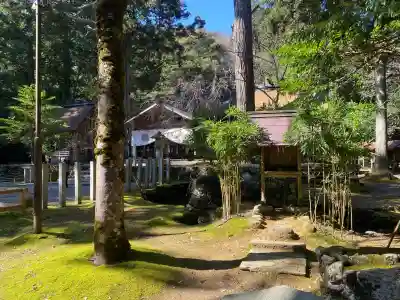 元伊勢内宮 皇大神社の{uncategorized: "未分類", other: "その他", undefined: "問題あり", building: "その他建物", grave: "お墓", sacred_gate: "鳥居", guardian: "狛犬", statue: "像", buddha: "仏像", history: "歴史", nature: "自然", garden: "庭園", animal: "動物", pagoda: "塔", temizu: "手水舎", mountain_gate: "山門・神門", sanctuary: "本殿・本堂", subordinate: "末社・摂社", art: "芸術", scenery: "景色", jizo: "地蔵", ema: "絵馬", goshuin: "御朱印", omikuji: "おみくじ", items: "授与品その他", amulet: "お守り", goshuincho: "御朱印帳", eats: "食事", festival: "お祭り", votive_dance: "神楽", shichigosan: "七五三参", wedding: "結婚式", experience: "体験その他", initially: "初詣", around: "周辺", anti_infection: "感染症対策"}