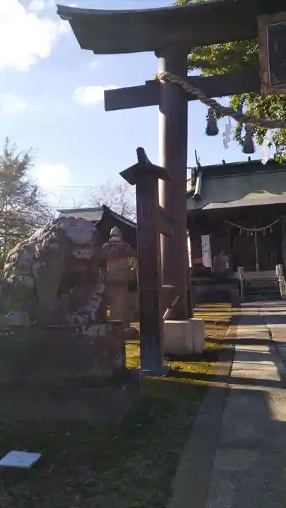 諏訪神社の鳥居