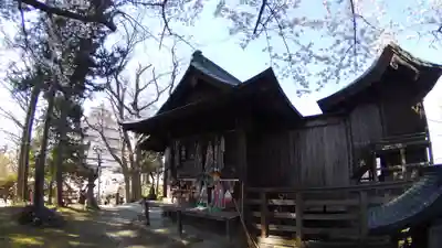 鶴ケ城稲荷神社の本殿・本堂