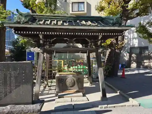 女躰大神の手水舎