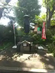 来福寺の像