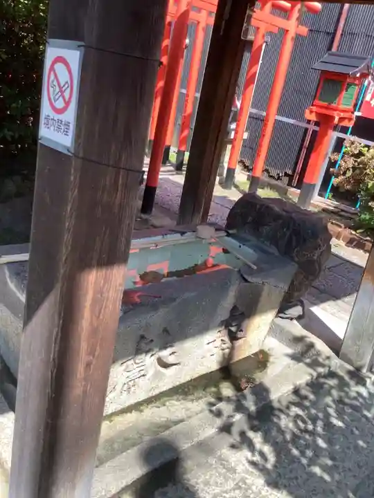 富士浅間神社の手水舎