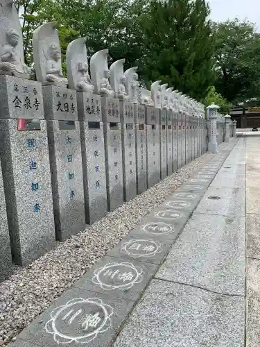 高野山東京別院の{uncategorized: "未分類", other: "その他", undefined: "問題あり", building: "その他建物", grave: "お墓", sacred_gate: "鳥居", guardian: "狛犬", statue: "像", buddha: "仏像", history: "歴史", nature: "自然", garden: "庭園", animal: "動物", pagoda: "塔", temizu: "手水舎", mountain_gate: "山門・神門", sanctuary: "本殿・本堂", subordinate: "末社・摂社", art: "芸術", scenery: "景色", jizo: "地蔵", ema: "絵馬", goshuin: "御朱印", omikuji: "おみくじ", items: "授与品その他", amulet: "お守り", goshuincho: "御朱印帳", eats: "食事", festival: "お祭り", votive_dance: "神楽", shichigosan: "七五三参", wedding: "結婚式", experience: "体験その他", initially: "初詣", around: "周辺", anti_infection: "感染症対策"}