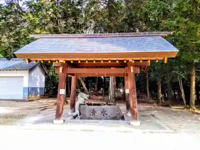 糟目春日神社の手水舎