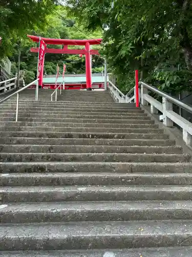 徳島眉山天神社の{uncategorized: "未分類", other: "その他", undefined: "問題あり", building: "その他建物", grave: "お墓", sacred_gate: "鳥居", guardian: "狛犬", statue: "像", buddha: "仏像", history: "歴史", nature: "自然", garden: "庭園", animal: "動物", pagoda: "塔", temizu: "手水舎", mountain_gate: "山門・神門", sanctuary: "本殿・本堂", subordinate: "末社・摂社", art: "芸術", scenery: "景色", jizo: "地蔵", ema: "絵馬", goshuin: "御朱印", omikuji: "おみくじ", items: "授与品その他", amulet: "お守り", goshuincho: "御朱印帳", eats: "食事", festival: "お祭り", votive_dance: "神楽", shichigosan: "七五三参", wedding: "結婚式", experience: "体験その他", initially: "初詣", around: "周辺", anti_infection: "感染症対策"}