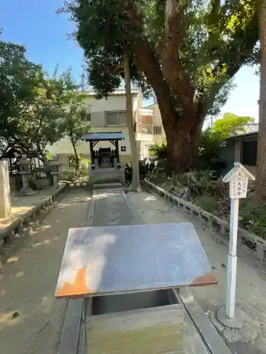 大依羅神社の末社