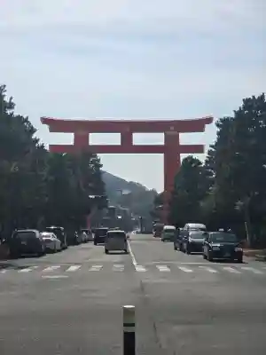 平安神宮の{uncategorized: "未分類", other: "その他", undefined: "問題あり", building: "その他建物", grave: "お墓", sacred_gate: "鳥居", guardian: "狛犬", statue: "像", buddha: "仏像", history: "歴史", nature: "自然", garden: "庭園", animal: "動物", pagoda: "塔", temizu: "手水舎", mountain_gate: "山門・神門", sanctuary: "本殿・本堂", subordinate: "末社・摂社", art: "芸術", scenery: "景色", jizo: "地蔵", ema: "絵馬", goshuin: "御朱印", omikuji: "おみくじ", items: "授与品その他", amulet: "お守り", goshuincho: "御朱印帳", eats: "食事", festival: "お祭り", votive_dance: "神楽", shichigosan: "七五三参", wedding: "結婚式", experience: "体験その他", initially: "初詣", around: "周辺", anti_infection: "感染症対策"}