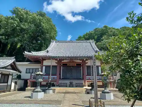 長源寺の本殿