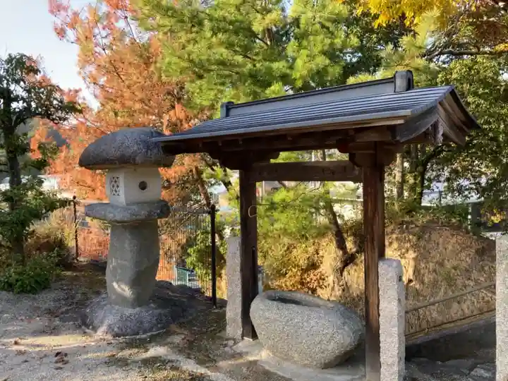 実川天満宮の手水舎