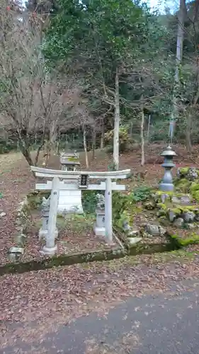 小新屋観音の末社・摂社
