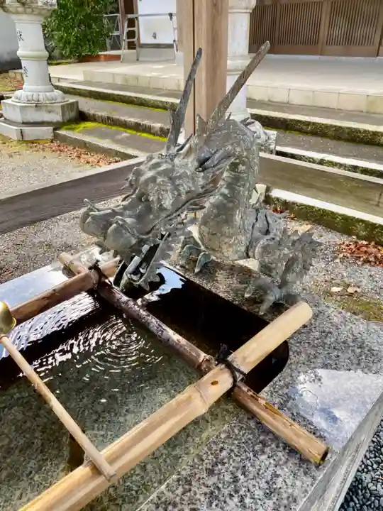 吉御子神社の手水舎