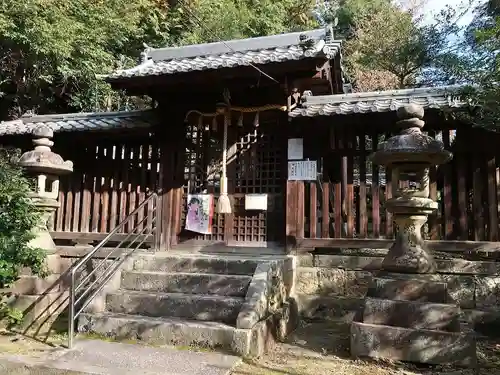 蝉丸神社の本殿