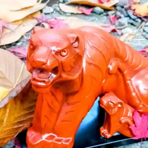 彌彦神社　(伊夜日子神社)の像