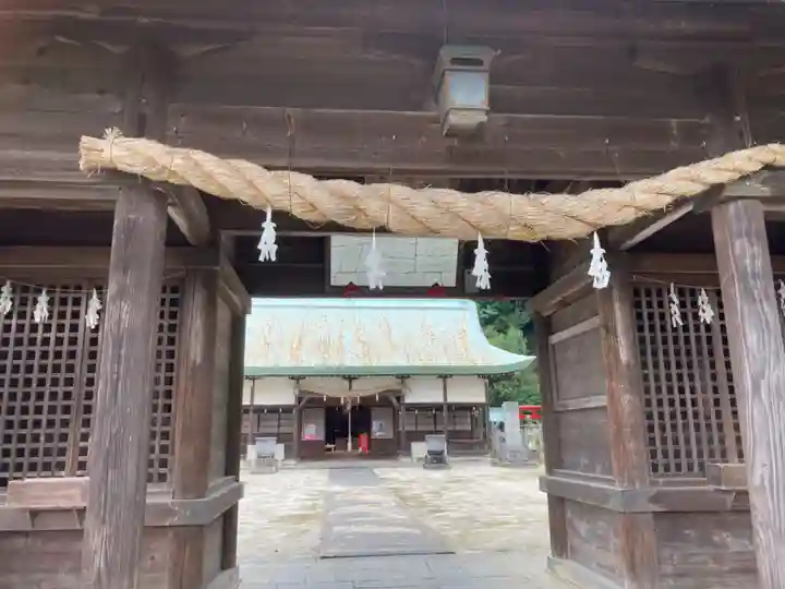 高縄神社の山門・神門