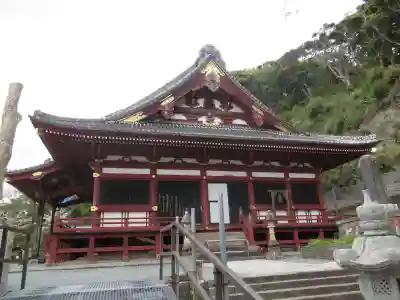 那古寺の本殿・本堂
