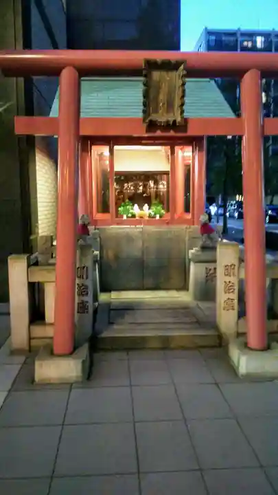 明治座稲荷神社の本殿・本堂