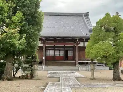 西導寺の本殿・本堂