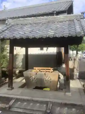 新羅神社の手水舎