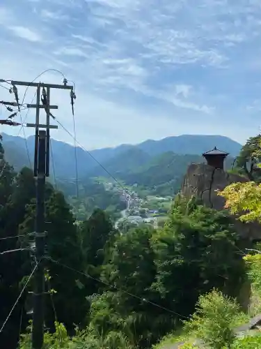 宝珠山 立石寺の{uncategorized: "未分類", other: "その他", undefined: "問題あり", building: "その他建物", grave: "お墓", sacred_gate: "鳥居", guardian: "狛犬", statue: "像", buddha: "仏像", history: "歴史", nature: "自然", garden: "庭園", animal: "動物", pagoda: "塔", temizu: "手水舎", mountain_gate: "山門・神門", sanctuary: "本殿・本堂", subordinate: "末社・摂社", art: "芸術", scenery: "景色", jizo: "地蔵", ema: "絵馬", goshuin: "御朱印", omikuji: "おみくじ", items: "授与品その他", amulet: "お守り", goshuincho: "御朱印帳", eats: "食事", festival: "お祭り", votive_dance: "神楽", shichigosan: "七五三参", wedding: "結婚式", experience: "体験その他", initially: "初詣", around: "周辺", anti_infection: "感染症対策"}