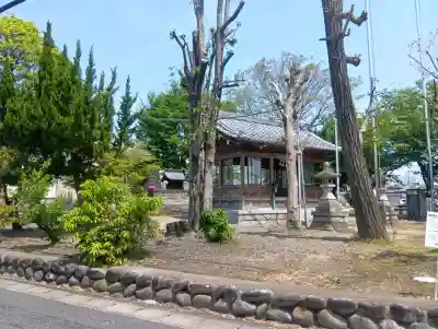 諏訪神社の{uncategorized: "未分類", other: "その他", undefined: "問題あり", building: "その他建物", grave: "お墓", sacred_gate: "鳥居", guardian: "狛犬", statue: "像", buddha: "仏像", history: "歴史", nature: "自然", garden: "庭園", animal: "動物", pagoda: "塔", temizu: "手水舎", mountain_gate: "山門・神門", sanctuary: "本殿・本堂", subordinate: "末社・摂社", art: "芸術", scenery: "景色", jizo: "地蔵", ema: "絵馬", goshuin: "御朱印", omikuji: "おみくじ", items: "授与品その他", amulet: "お守り", goshuincho: "御朱印帳", eats: "食事", festival: "お祭り", votive_dance: "神楽", shichigosan: "七五三参", wedding: "結婚式", experience: "体験その他", initially: "初詣", around: "周辺", anti_infection: "感染症対策"}