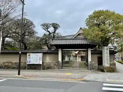 待乳山聖天(本龍院)の山門・神門