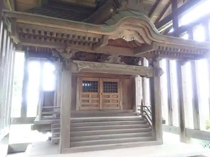 乳清水神社の本殿・本堂